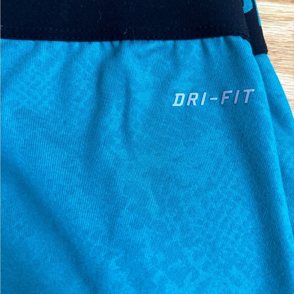 Size Small Nike Pro leggings - Picture 5 of 6